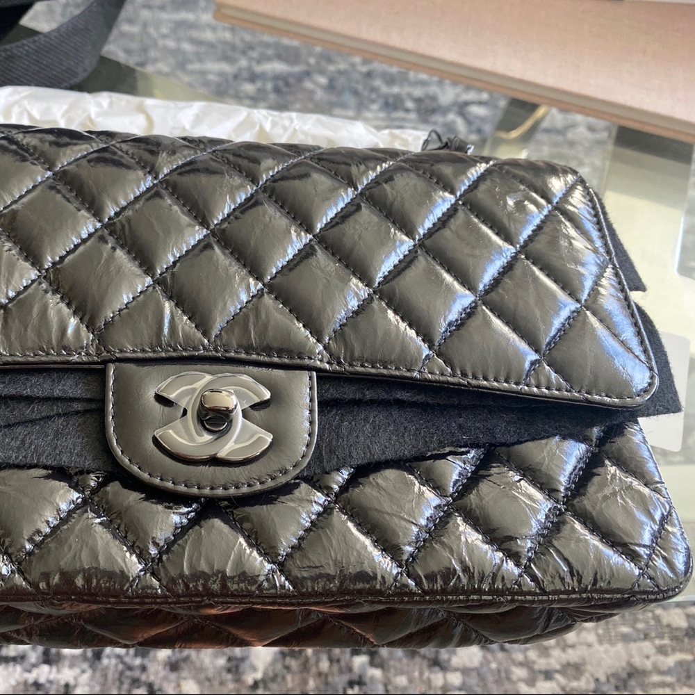 CHANEL BLACK CRUMPLED CALFSKIN CLASSIC CHANEL BAG